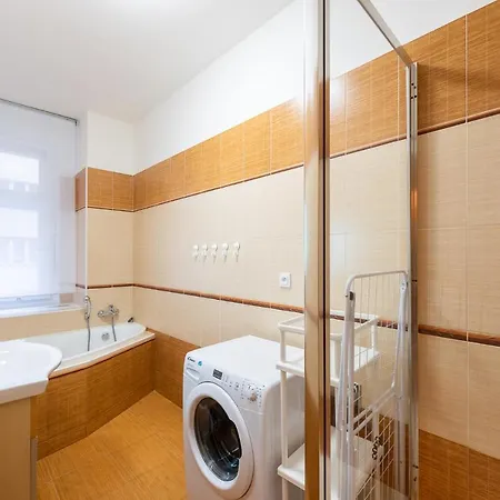 Apartment Splash